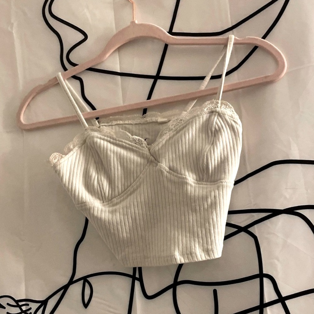 White ribbed lace tank top. Cropped.